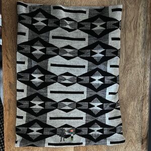 Smartwool neck gaiter Geometric Black and White